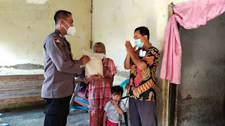 Dari Rasa Keprihatinan dan Kepedulian, Polsek Mejobo Bagikan Beras untuk Warga Gulang 1 IMG 20210804 WA0132