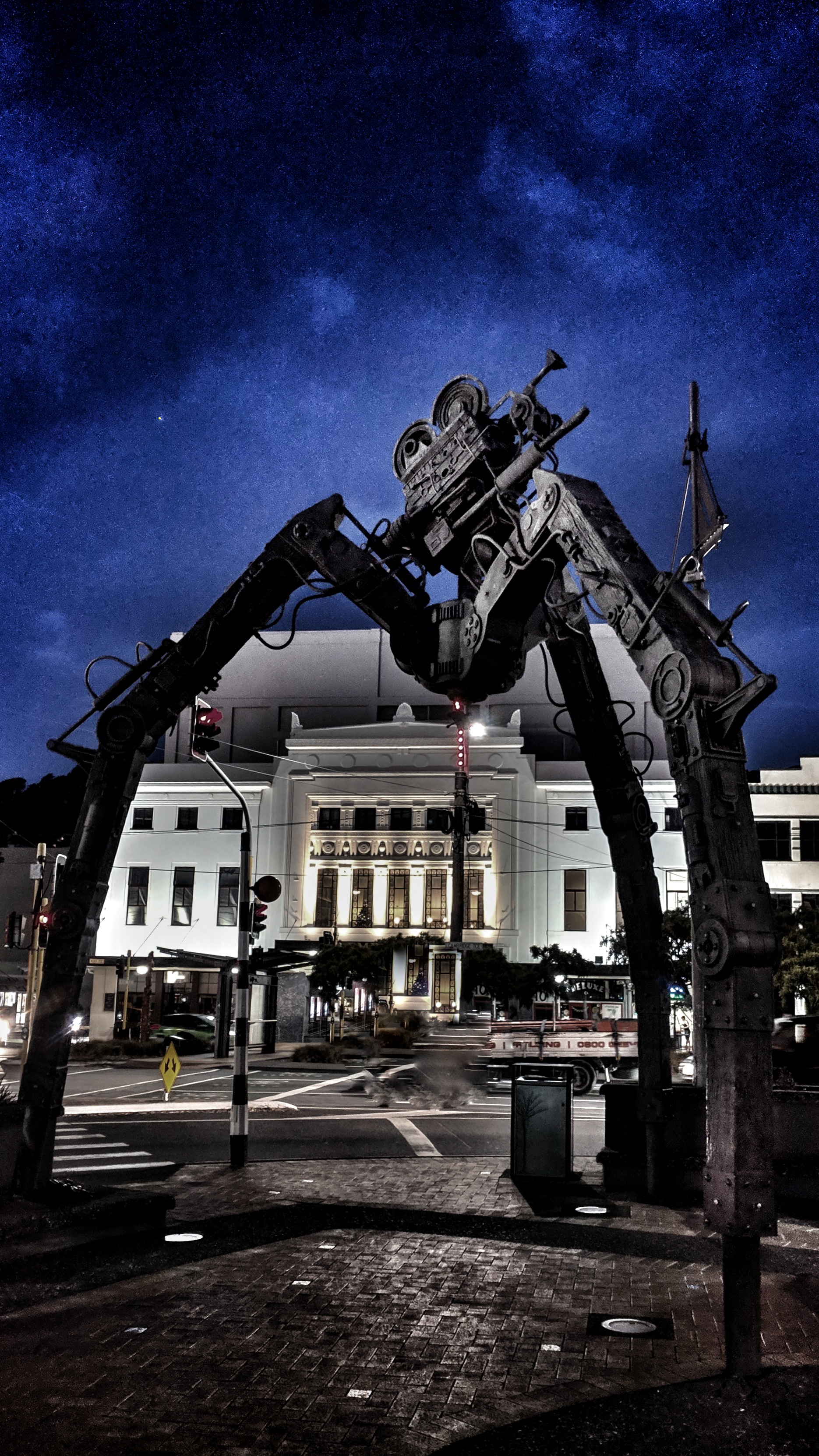 Tripod statue in downtown Wellington, AoNZ