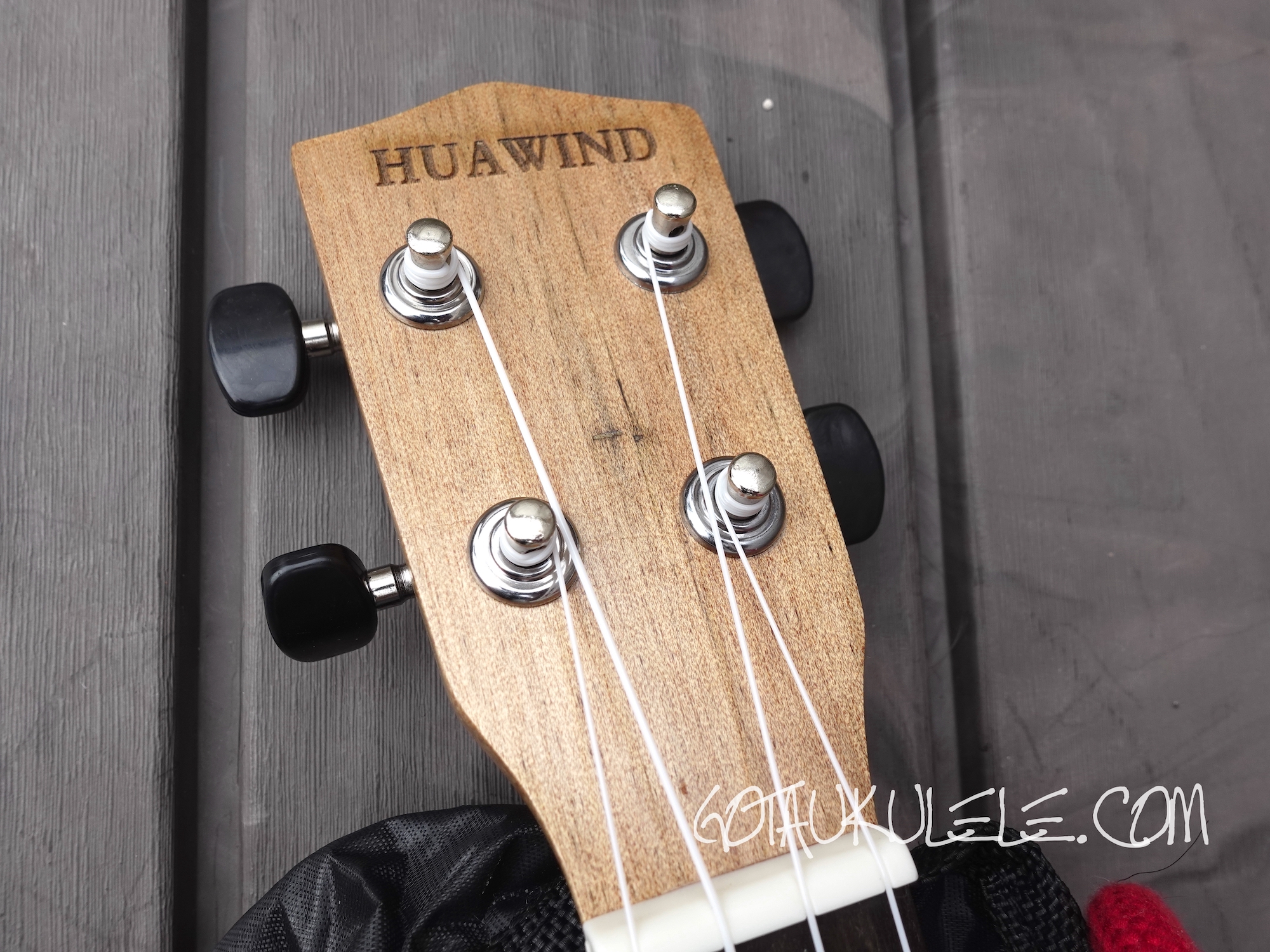 Hua online wind ukulele