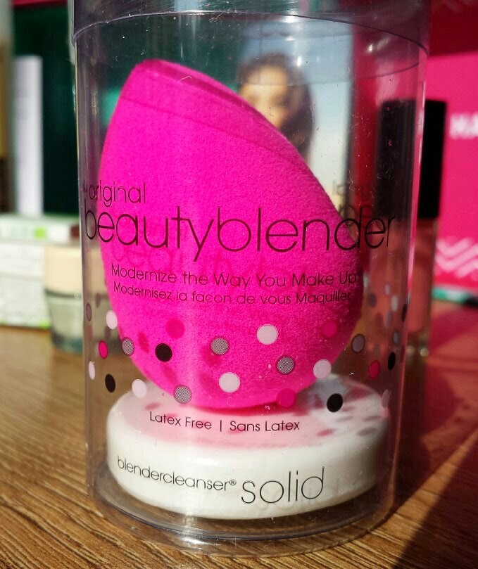 BeautyBlender and BeautyCleanser Solid - Birchbox September 2014
