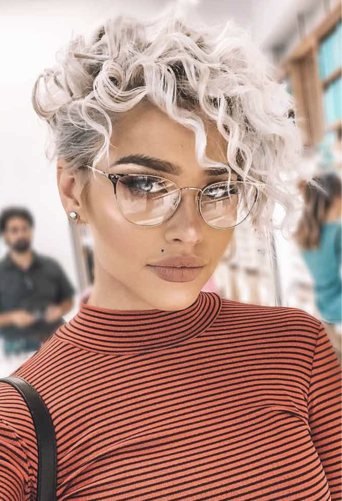 Latest Modern Short Shaggy Hairstyles and Haircuts 2019