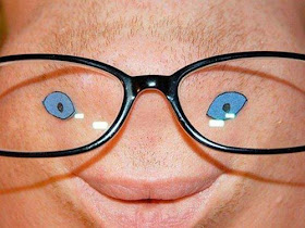 صور طريفة جداً: تصوير الوجوه بالمقلوب!