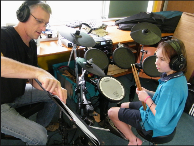 Bass Guitar Lessons Lafayette CO Comes With Specialized Teaching