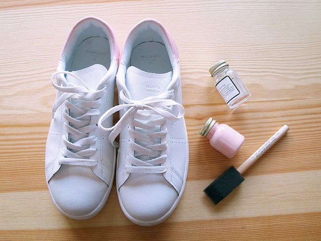 Dare to DIY: DIY Rebajas | unas sneakers blancas