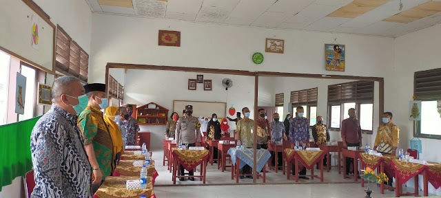 Kepala Disdik Kabupaten Natuna Hadiri Deklarasi Menuju Sekolah Ramah Anak SDN 002 Tapau