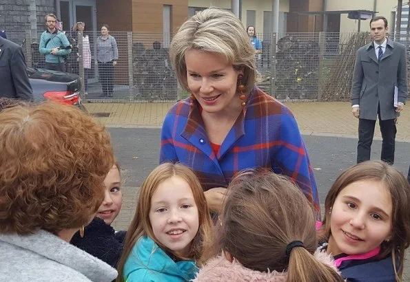 Queen Mathilde visited ’t Vlindertje Kindergarten (kinderdagverblijf ’t Vlindertje) in Boutersem in the Reading Week