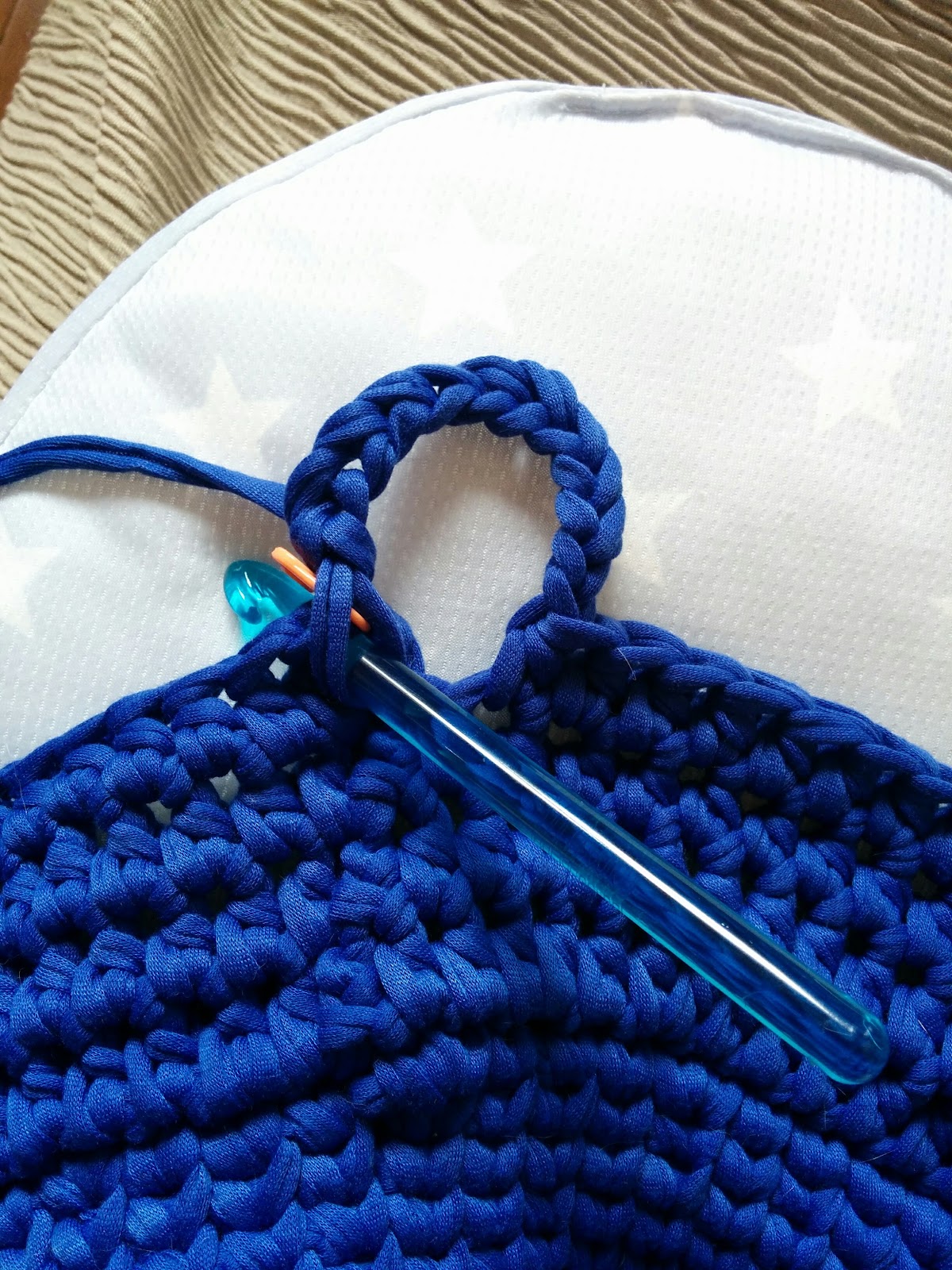 かぎ針編みtシャツヤーンのハンギングバスケットの編み方 Crochet And Me かぎ針編みの編み図と編み方
