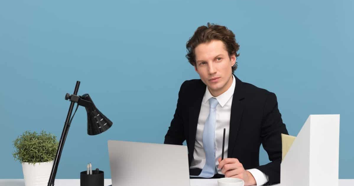 IS 9 TO 5 JOB WORTH DOING? Motivation mania