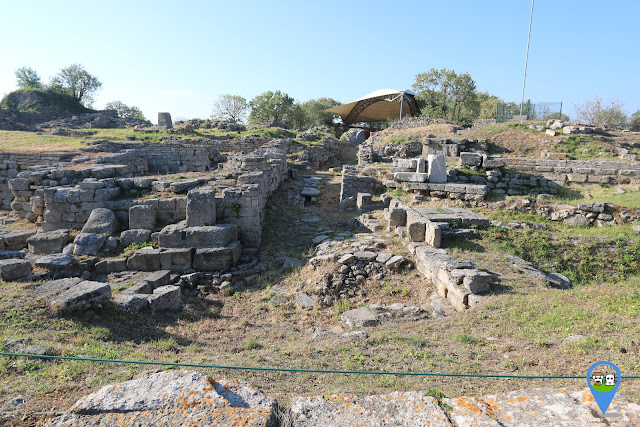 The ruins of the ancient city nearby Troy wooden horse statue in Canakkale, Turkey The ruins of the ancient city nearby Troy wooden horse statue in Canakkale, Turkey