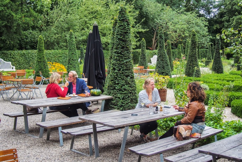 Netherlands Frankendael Park In Amsterdam nearsighted-vs-farsighted-contacts-compare