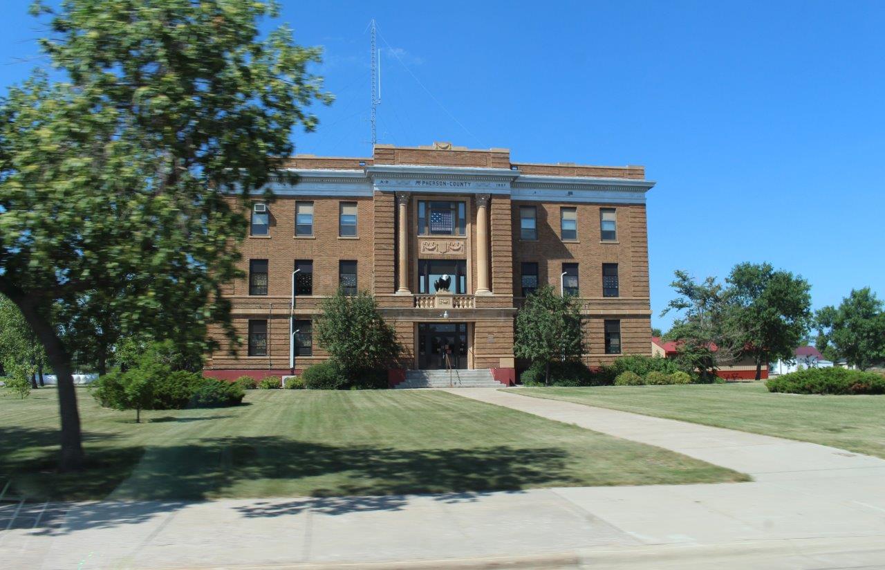 Sarah Lynn's Nature's Splendor Photos from Tulare, South Dakota, to Leola, South Dakota