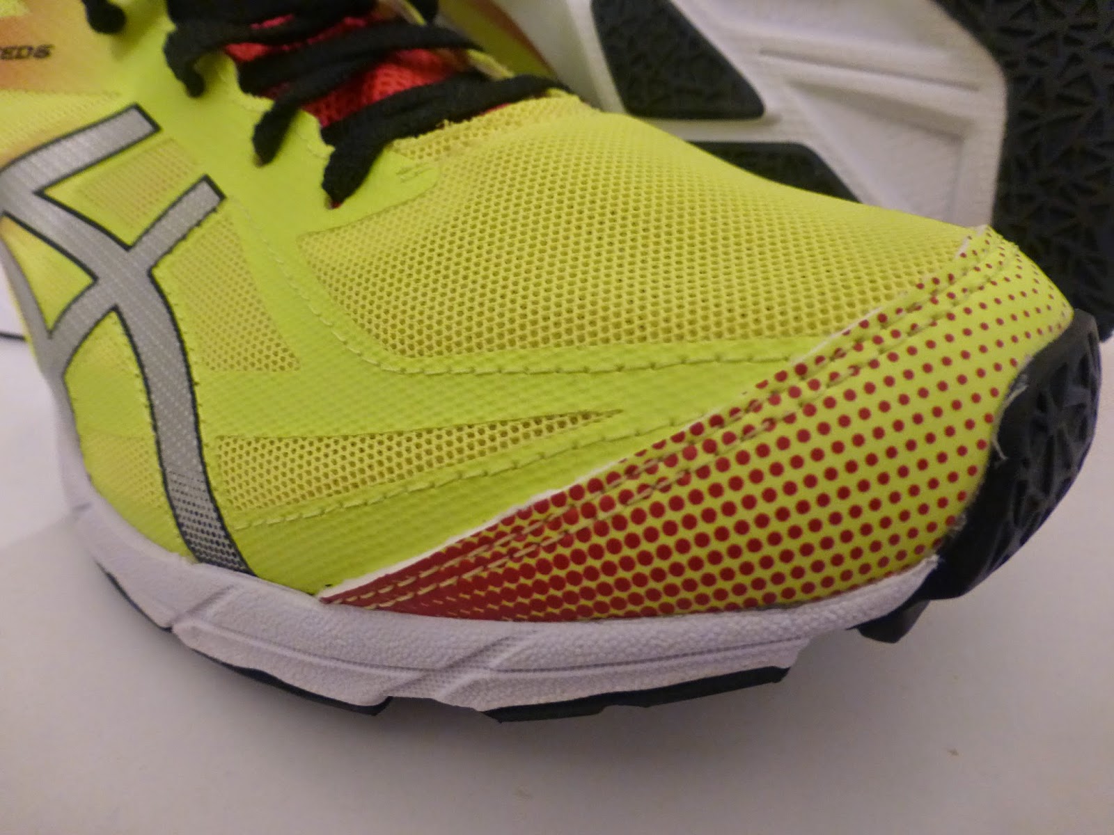asics hyper speed carbon plate