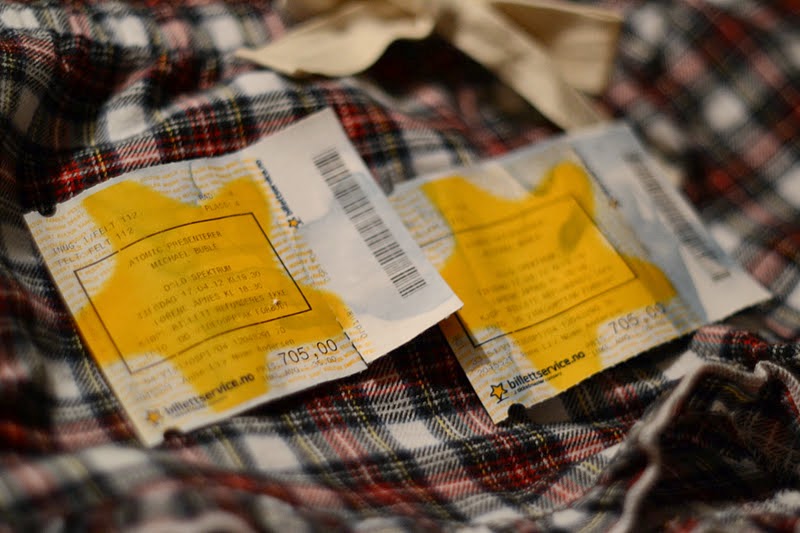 Kristine's photographic diary: Christmas eve and presents!..