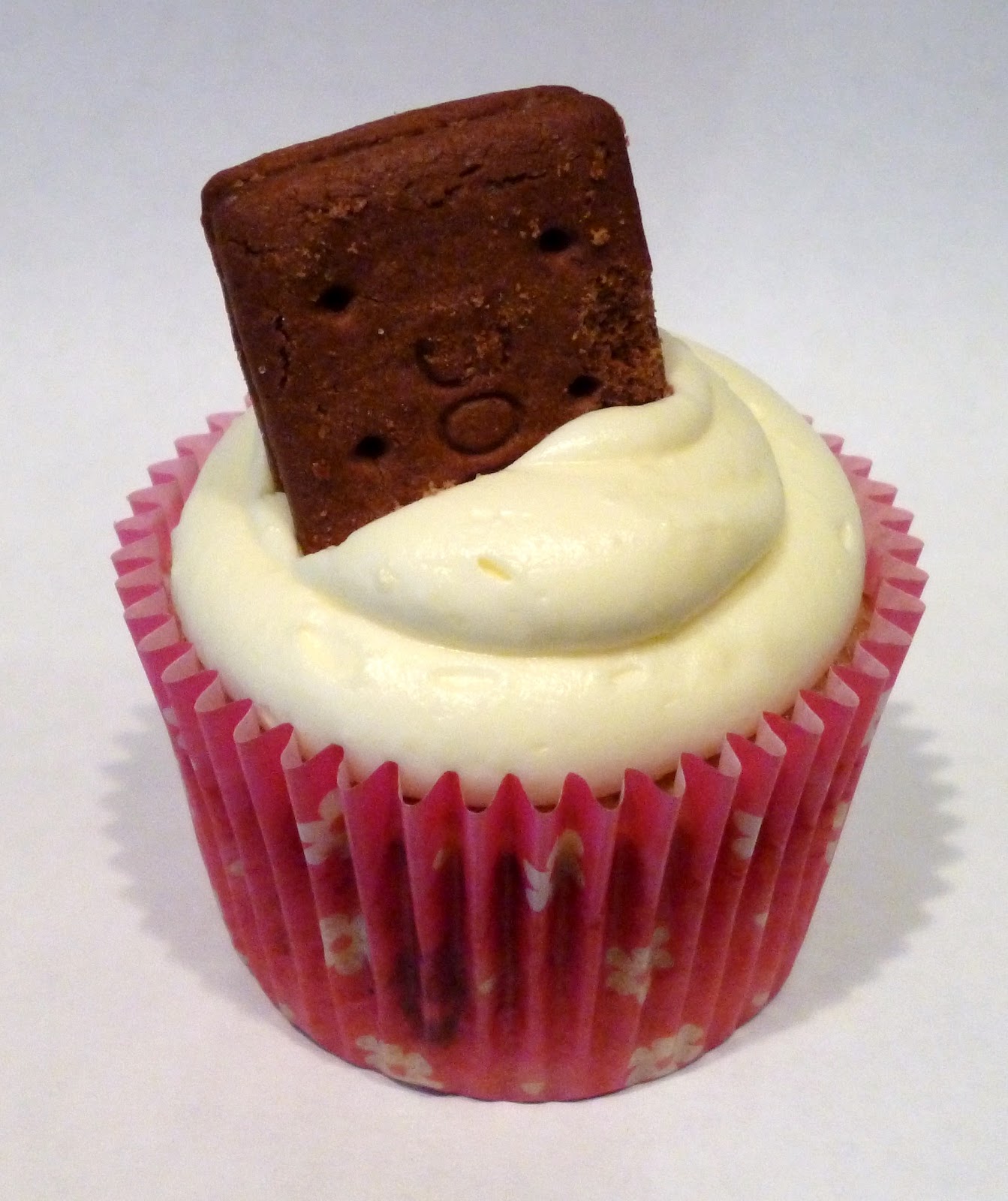 Tooth Fairy Cakes Cookies and Cream Cupcakes