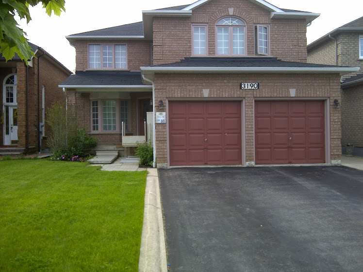 Beautiful Fully Detached Erin Mills Home With a 2 Bedroom Basement