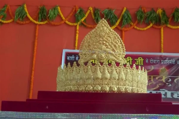 To Mark PM Modi's Birthday, Man Offers Gold Crown Weighing 1.25 kg at Varanasi Temple, News, Local-News, Politics, Religion, Prime Minister, Narendra Modi, Birthday Celebration, Lifestyle & Fashion, National