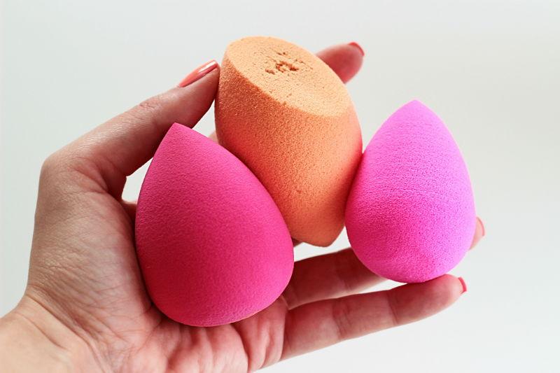 BEAUTY BOOK GĄBECZKI DO MAKIJAŻU. REAL TECHNIQUES MIRACLE COMPLEXION