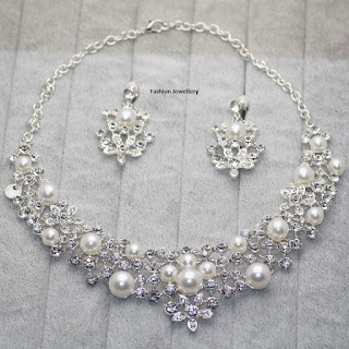 White Gold Jewellery White Pearl Wedding Necklace Set.