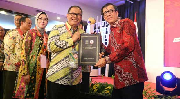 Pemkot Bandung Raih Penghargaan Kota Peduli HAM