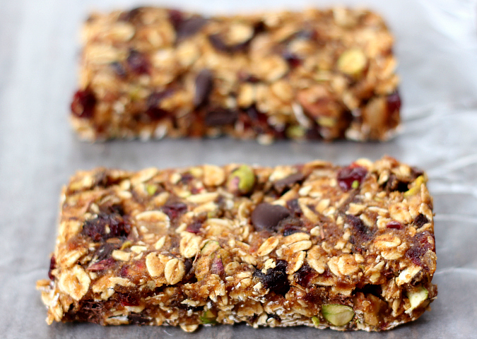 love, laurie: no-bake cranberry pistachio chocolate ginger granola bars