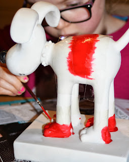 Day-2-daughter-painting-Gromit-365