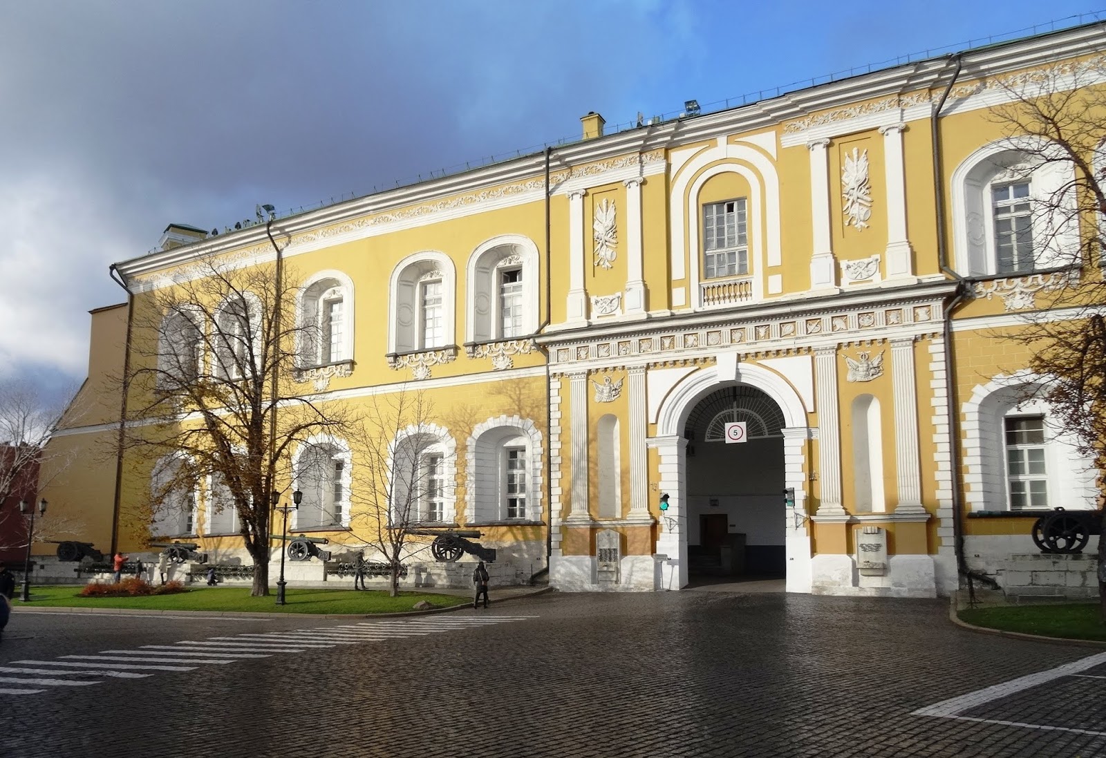 цейхгауз. астрахань кремль цейхгауз. старый цейхгауз 1. астраханский цейхгауз. цейхгауз.