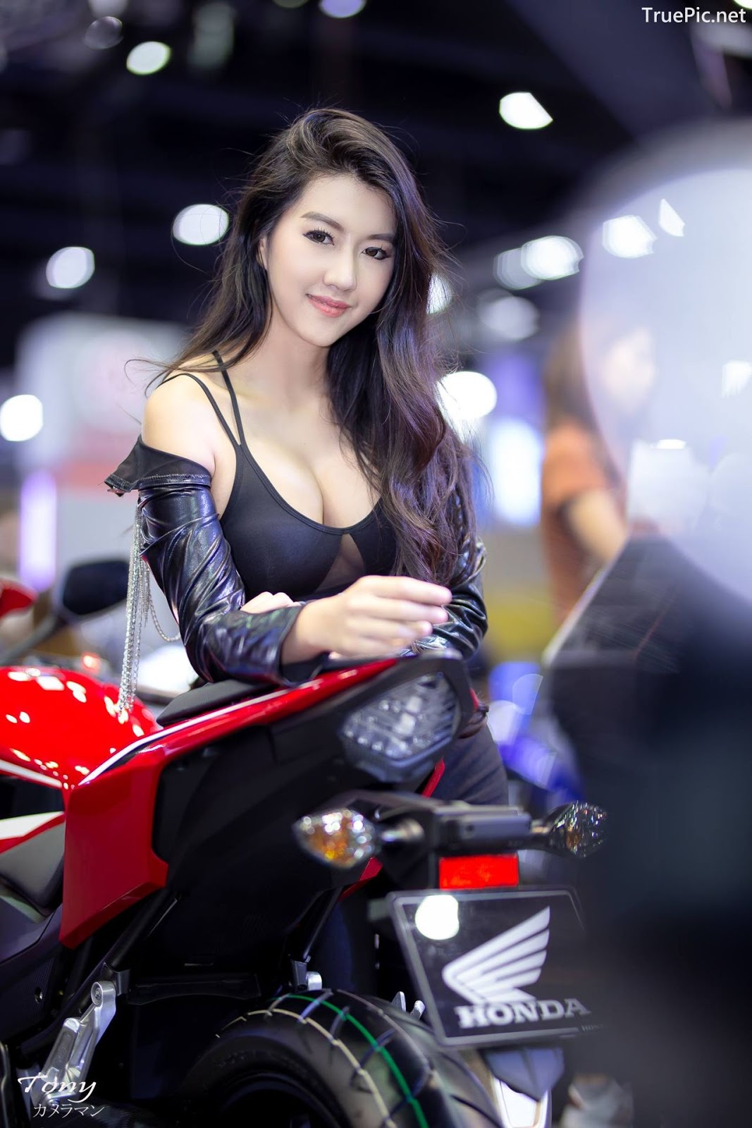 Image-Thailand-Hot-Model-Thai-Racing-Girl-At-Big-Motor-2018-TruePic.net- Picture-114