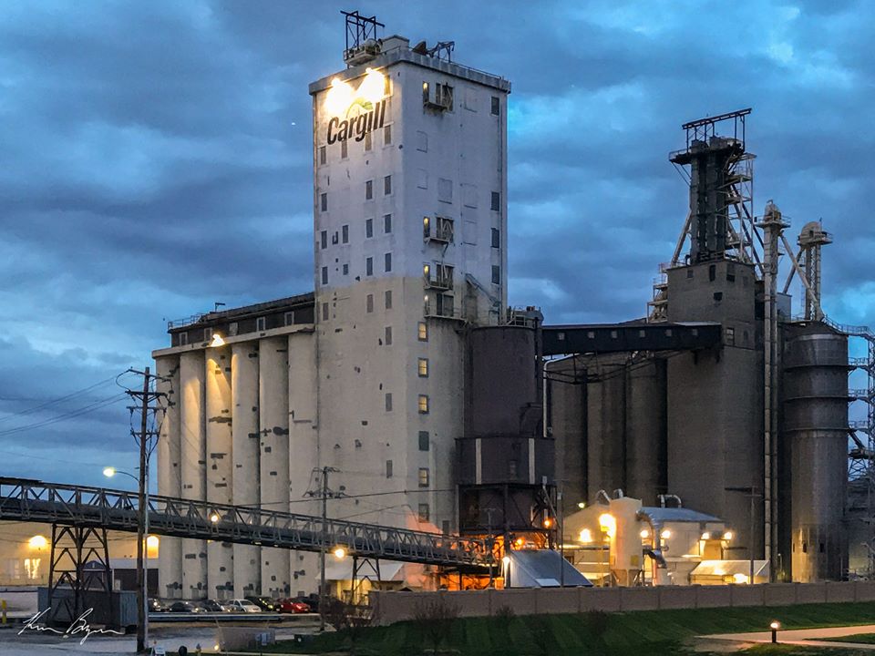 Towns and Nature East St. Louis, IL Cargill Grain Elevator and Port