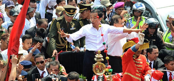 Tak Mau Teken UU MD3, Pengacara Senior Minta Jokowi tak Pencitraan: Anda Merasa Mikirin Rakyat?