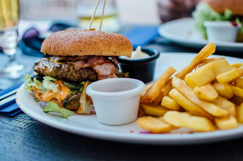 1. Hindari jenis makanan kimia dan Junk Food 1. Hindari jenis makanan kimia dan Junk Food