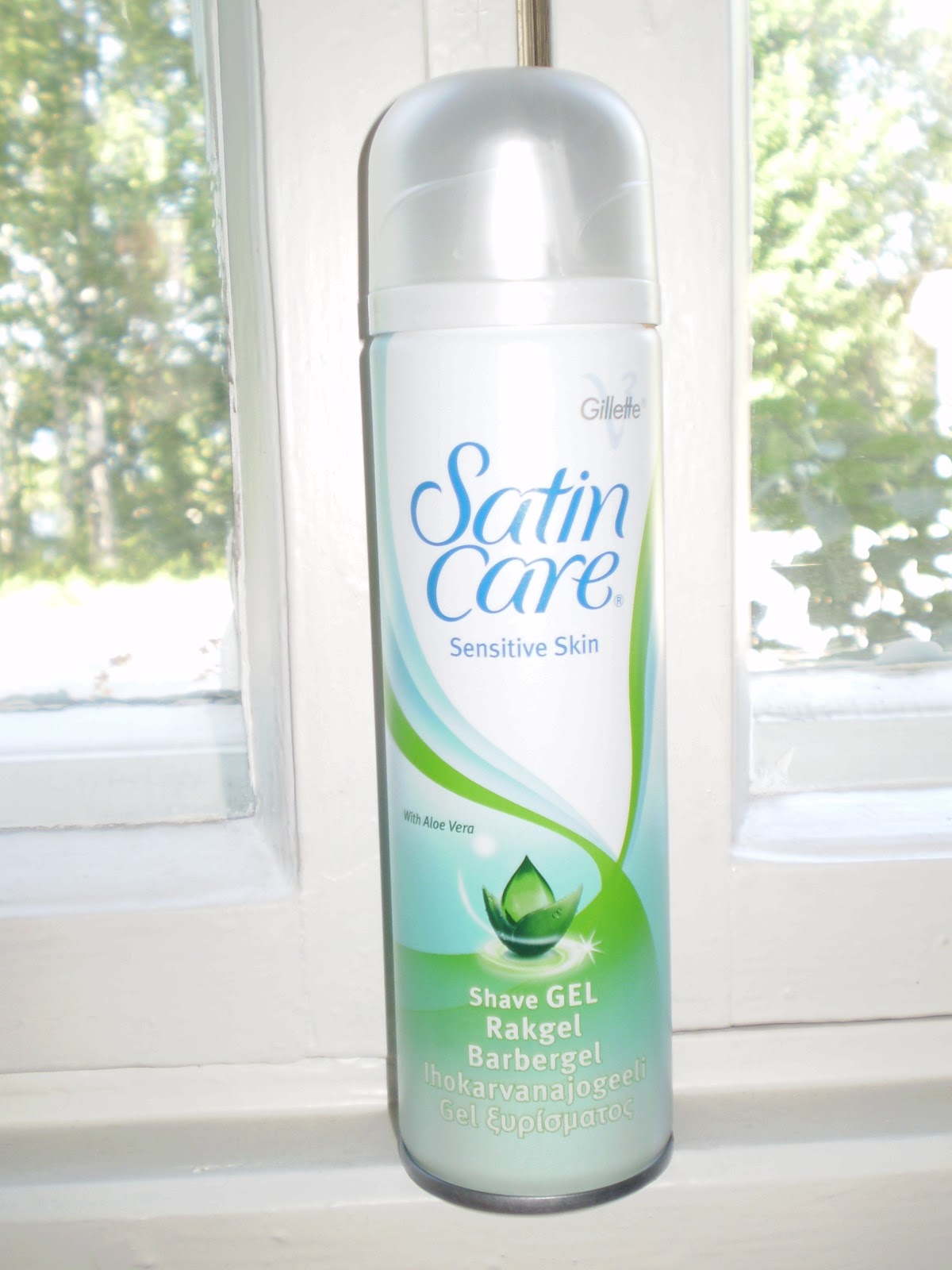 Analyst Gillette Satin Care Sensitive Skin ihokarvanajogeeli 200 ml