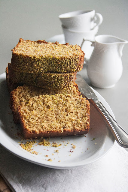 Plumcake ai pistacchi senza burro e senza lattosio