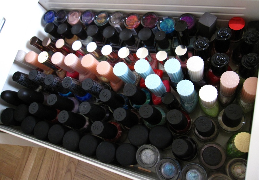 Rouge Deluxe IKEA Helmer