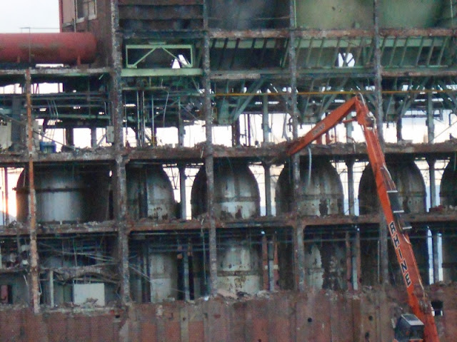 Editorials from Theslowlane: Digester building being torn down