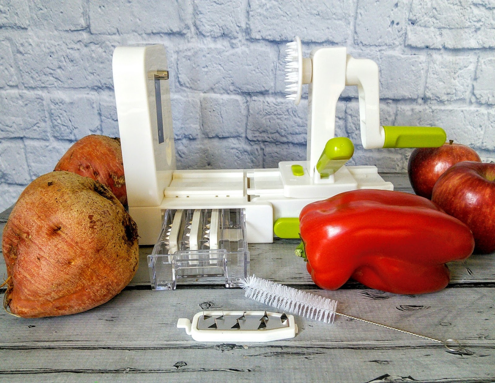 7-Blade Vegetable Spiralizer Slicer Zucchini Cutter Foldable