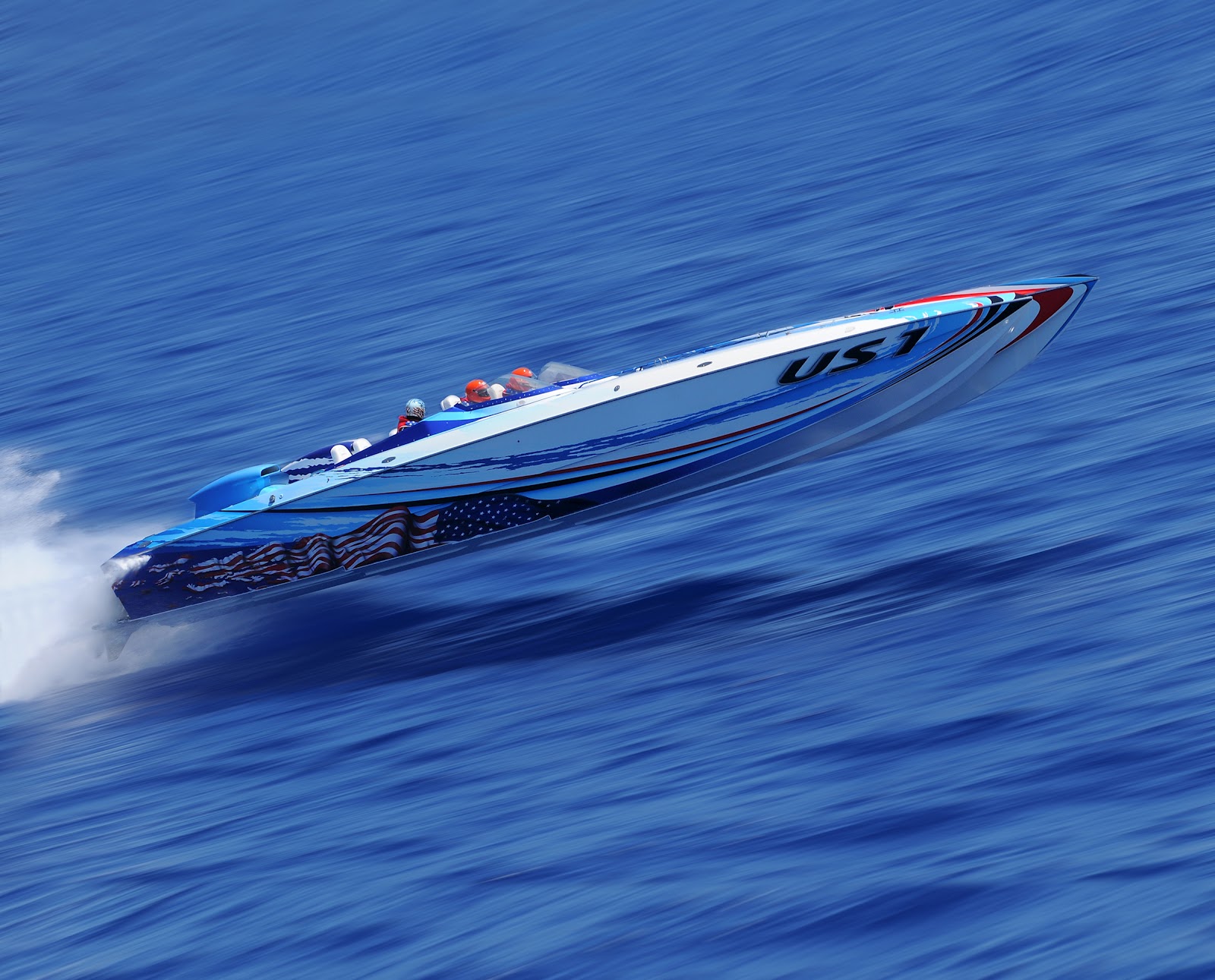 Легкая гоночная лодка. Lamborghini offshore Powerboat Racing.. Узкая гоночная лодка. Гоночный катер us-1. Гоночные катера настоящие.