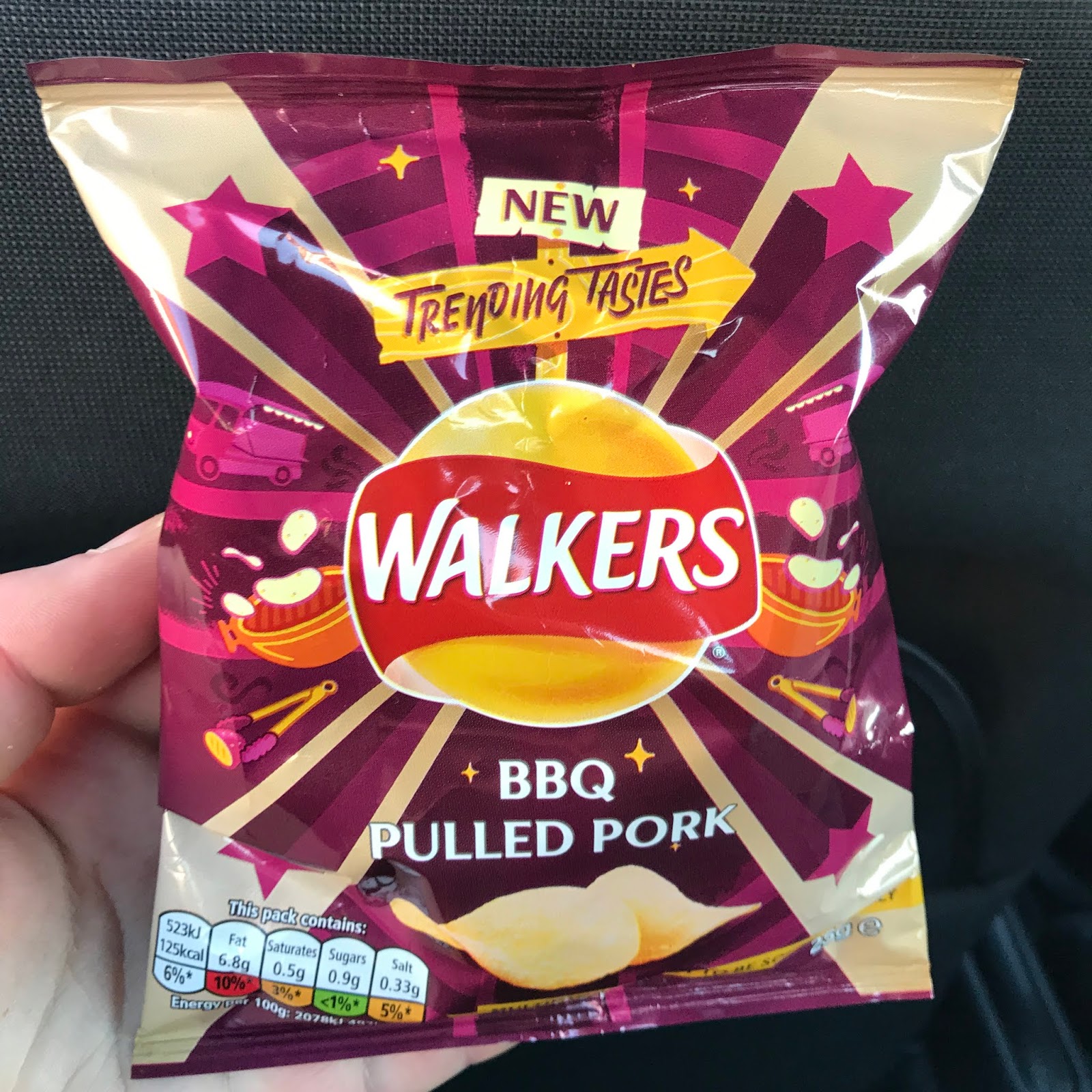 Walkers Trending Tastes Crisps Spicy Sriracha & BBQ Pulled Pork