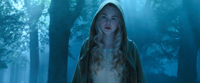 Elle Fanning como Aurora em Malévola, filme lançado em 2014 pela Disney