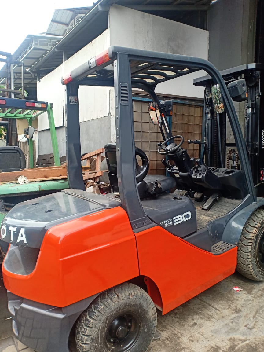 DI JUAL FORKLIFT TOYOTA 3 TON SECOND - 082125018891 - Telp ...