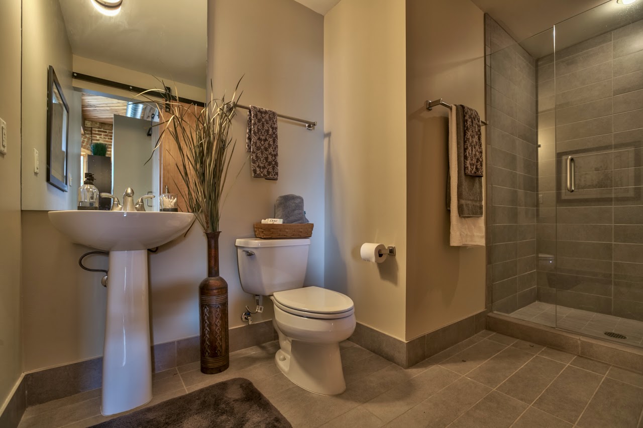 Condo Living Omaha Beautiful Beebe & Runyan condo for sale