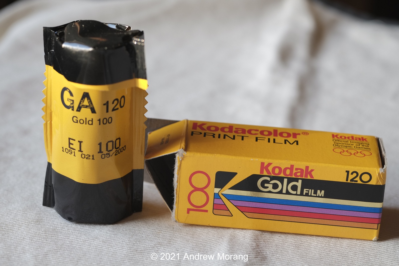 Urban Decay Expired Color Film Treasure Kodak Gold 100 120size