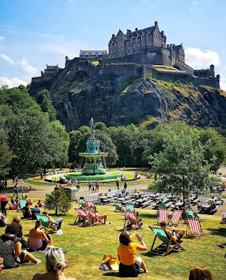 Edinburgh Castle dan Edinburgh Old Town Edinburgh Castle dan Edinburgh Old Town