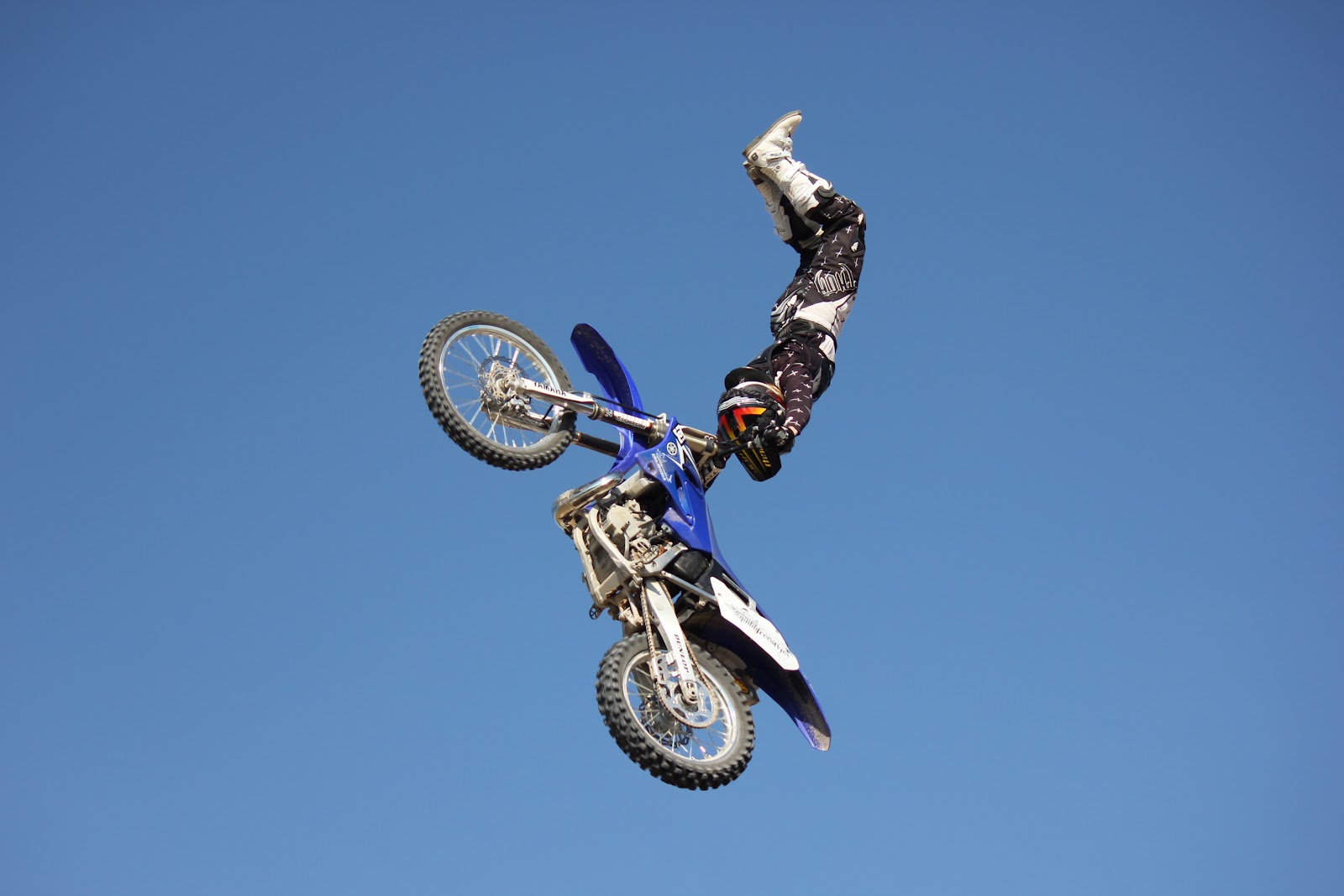 Dialed Action FMX (Freestyle Motocross) Stunt Show — Variety Attractions