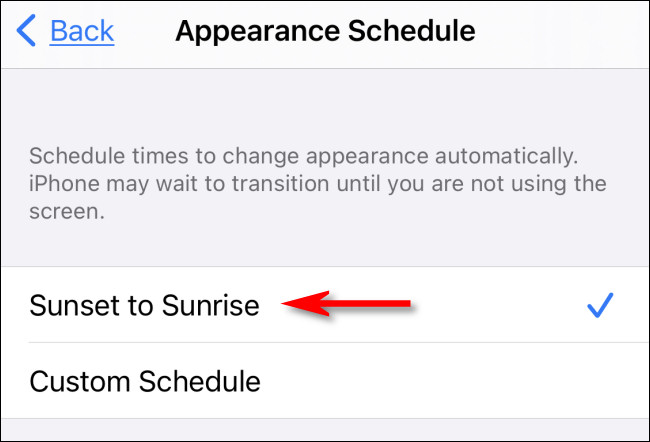 في "إعدادات iPhone" ، انقر على "من غروب الشمس إلى شروقها".