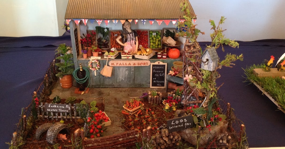 KT Miniatures Journal Pictures From The Jersey Dolls House Club Exhibition