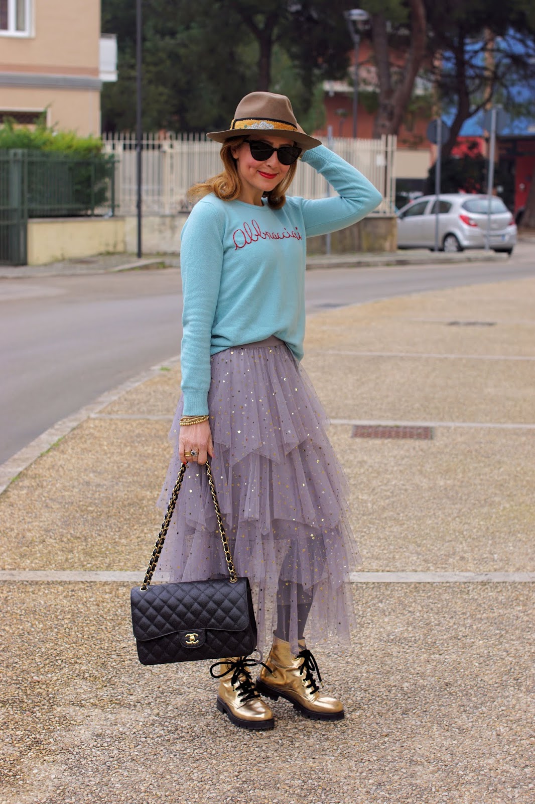 Tulle skirt and Combat boots outfit idea on Fashion and Cookies fashion blog, fashion blogger style