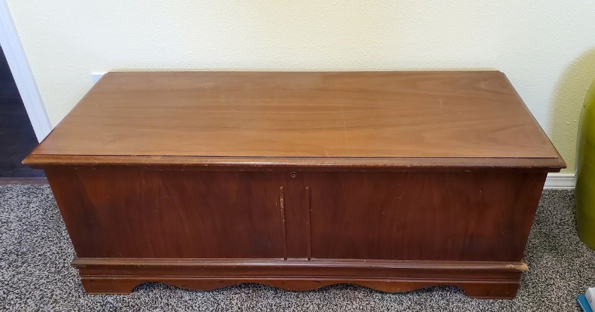 Little House on the Corner Cedar Chest Chalk Paint Makeover