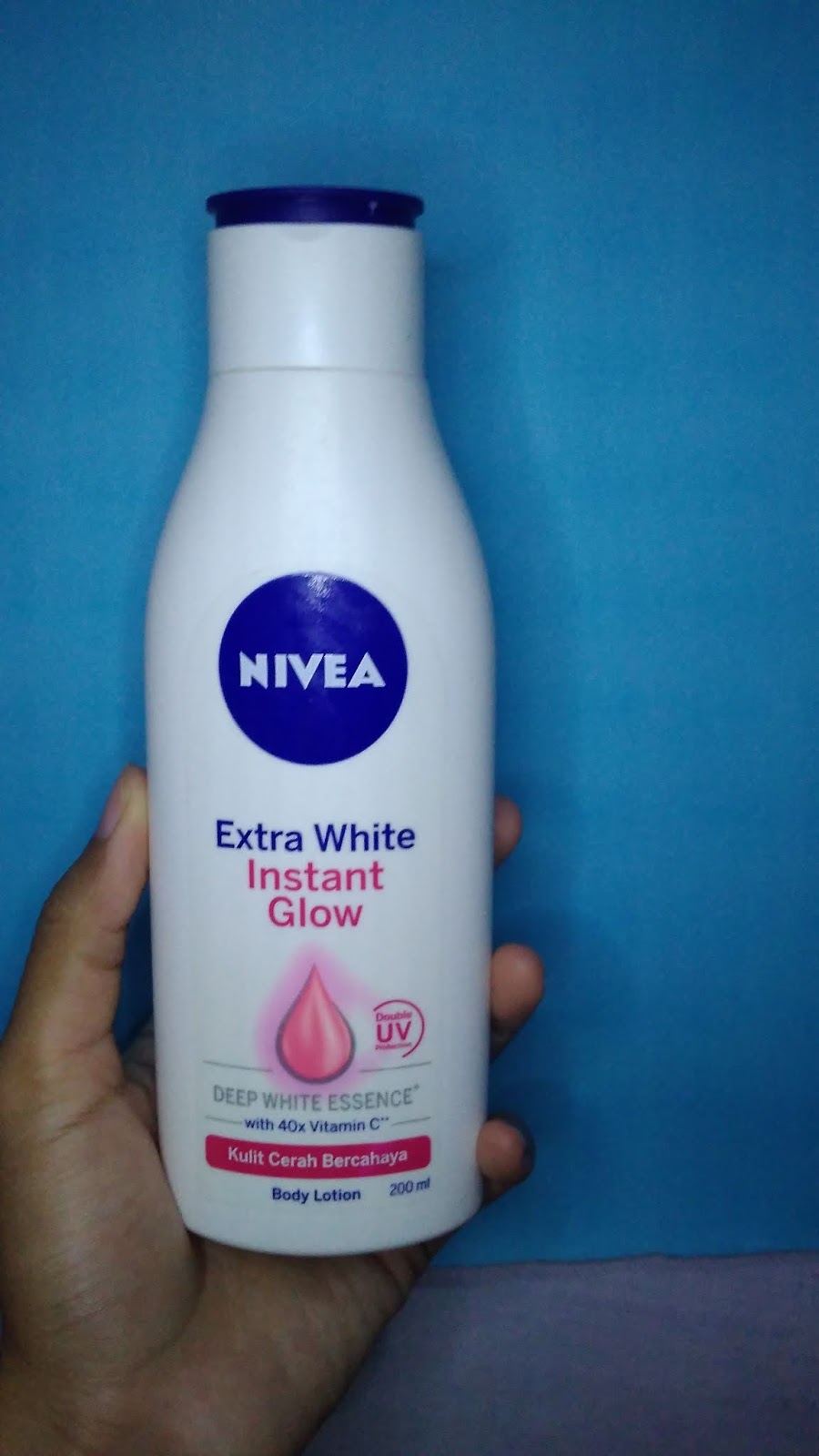 Battle Brand Hand Body/Body Lotion Nivea Extract White Instant Glow Vs