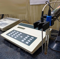 principle of pH meter