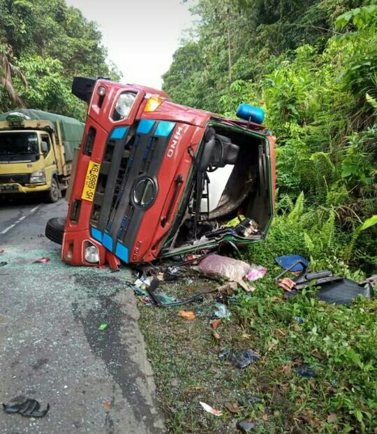 Mobil Tangki Bermuatan Gas 15 Ribu Kilogram Terguling Di Sepauk Suarakalbar Co Id Referensi Masyarakat Kalimantan Barat